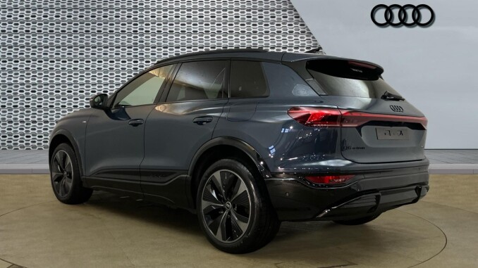 Audi Q6 315kW Quattro 100kWh Black Edition 5dr Auto Electric Estate - Image 3